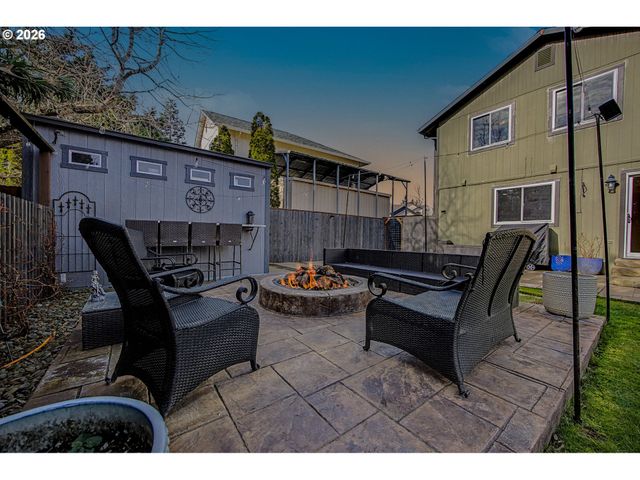 620 Se 11TH Cir, Troutdale, OR 97060