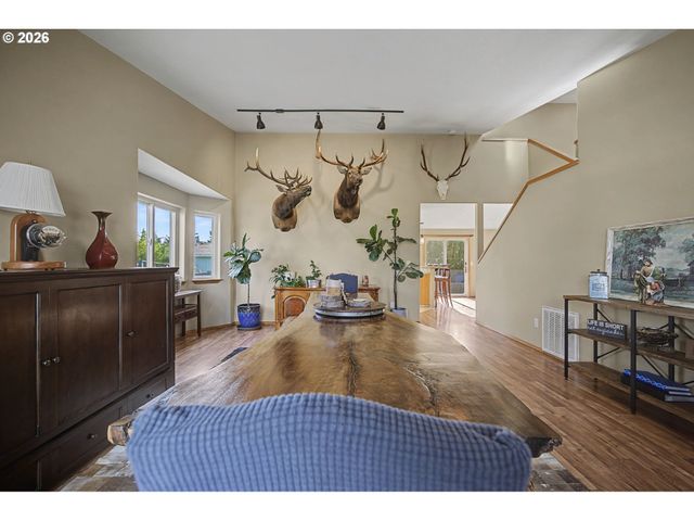 620 Se 11TH Cir, Troutdale, OR 97060