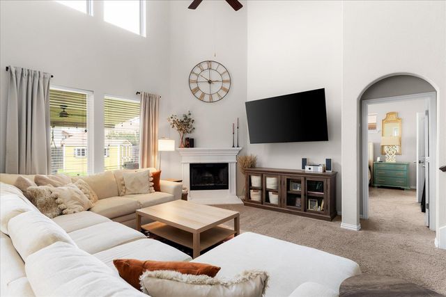 211 Joseph DR, Buda, TX 78610