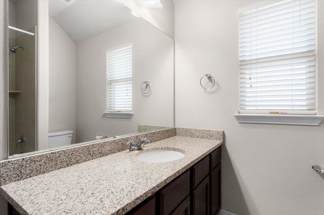 211 Joseph DR, Buda, TX 78610