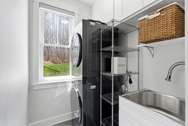 1204 MacLaren Place, Forest, VA 24551