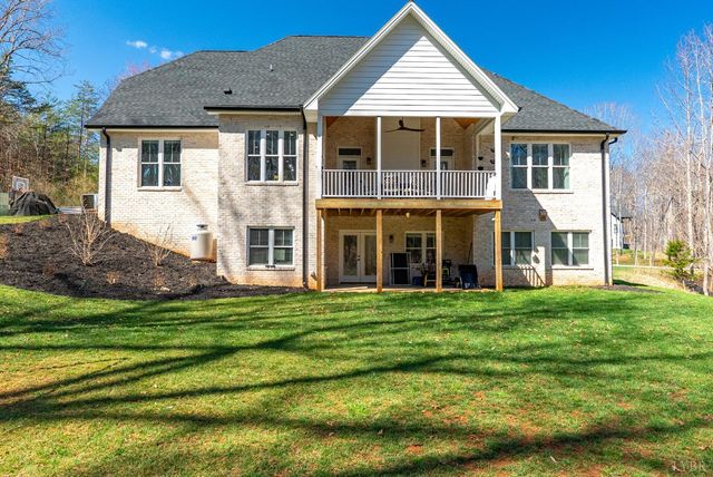 1204 MacLaren Place, Forest, VA 24551