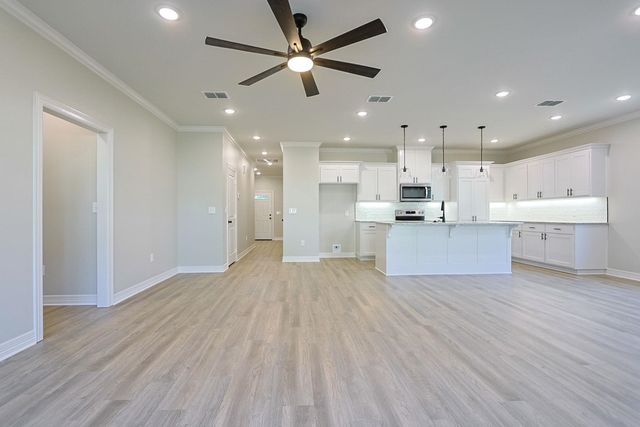 1201 Penny Ln., Kilgore, TX 75662