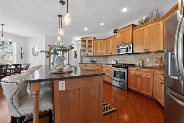 2140 Vermillion Bay, Woodbury, MN 55129