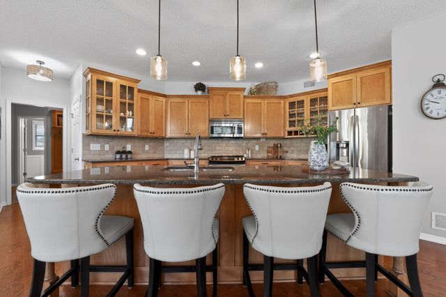 2140 Vermillion Bay, Woodbury, MN 55129