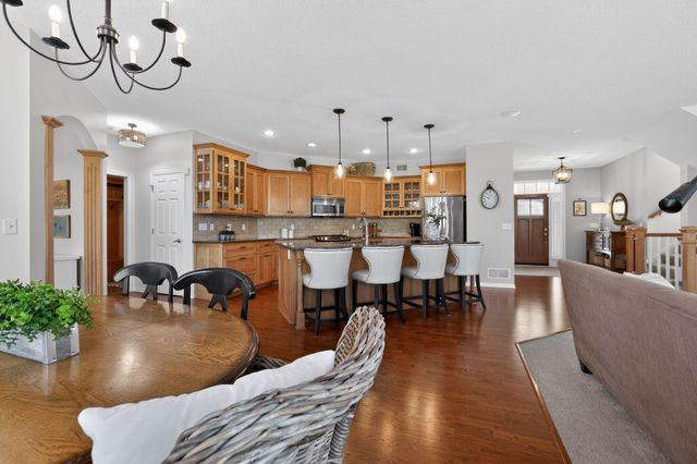 2140 Vermillion Bay, Woodbury, MN 55129