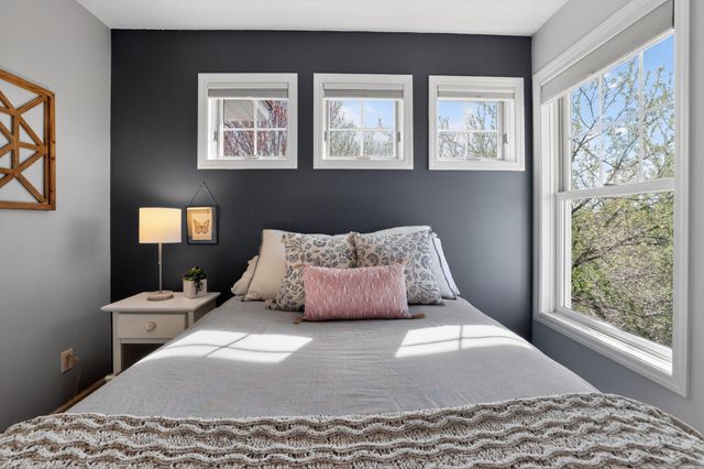 2140 Vermillion Bay, Woodbury, MN 55129