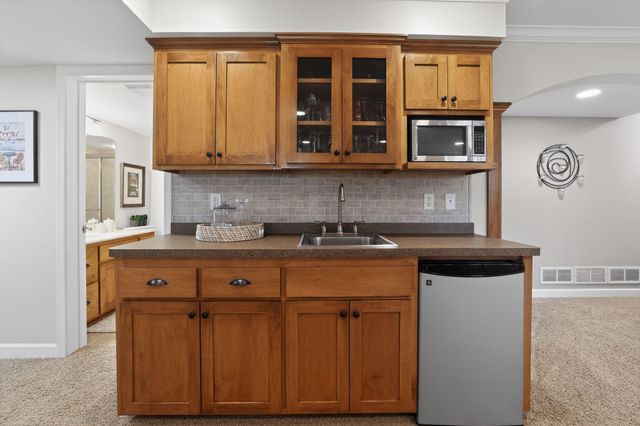 2140 Vermillion Bay, Woodbury, MN 55129