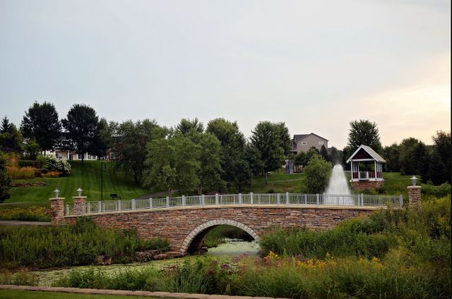 2140 Vermillion Bay, Woodbury, MN 55129