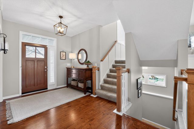 2140 Vermillion Bay, Woodbury, MN 55129