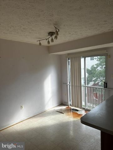 9901 CRANAPPLE CT, Springdale, MD 20774