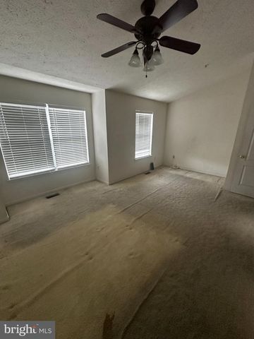 9901 CRANAPPLE CT, Springdale, MD 20774