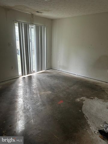 9901 CRANAPPLE CT, Springdale, MD 20774
