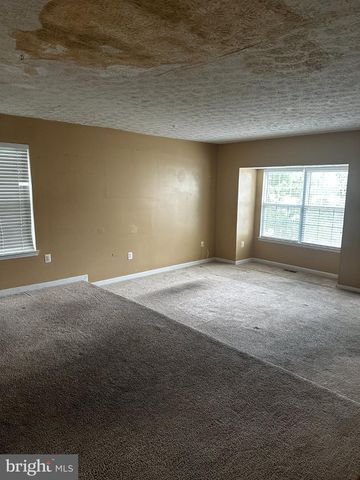 9901 CRANAPPLE CT, Springdale, MD 20774