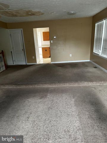 9901 CRANAPPLE CT, Springdale, MD 20774