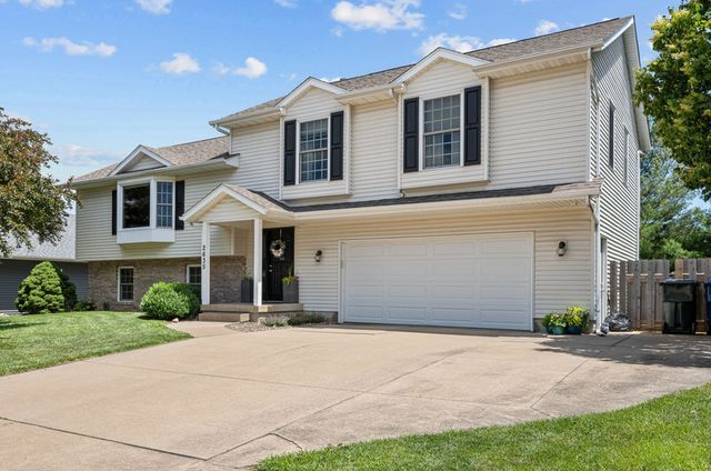 2635 N Stark Street, Davenport, IA 52804