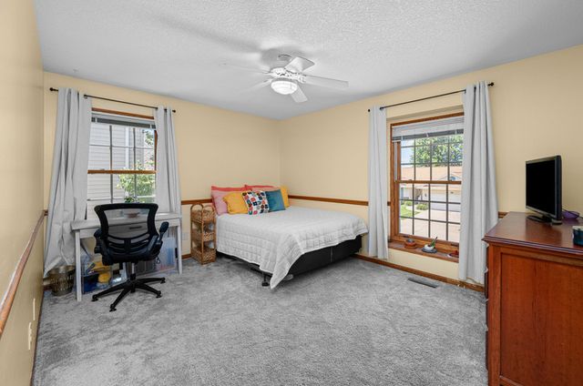 2635 N Stark Street, Davenport, IA 52804