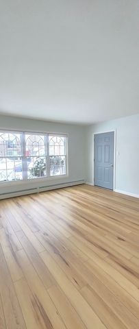 4508 Elm Avenue B, Brookfield, IL 60513