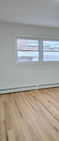 4508 Elm Avenue B, Brookfield, IL 60513