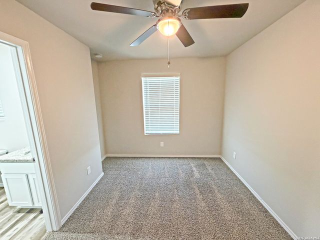 135 DAMON DV, San Antonio, TX 78253