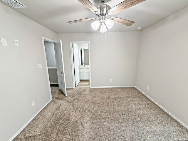 135 DAMON DV, San Antonio, TX 78253