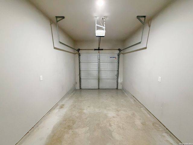 135 DAMON DV, San Antonio, TX 78253