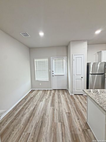 135 DAMON DV, San Antonio, TX 78253