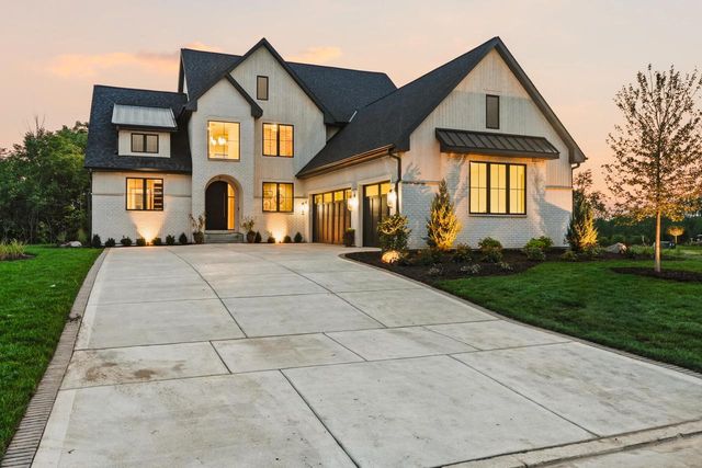 W184N5135 Sunrise LANE, Menomonee Falls, WI 53051