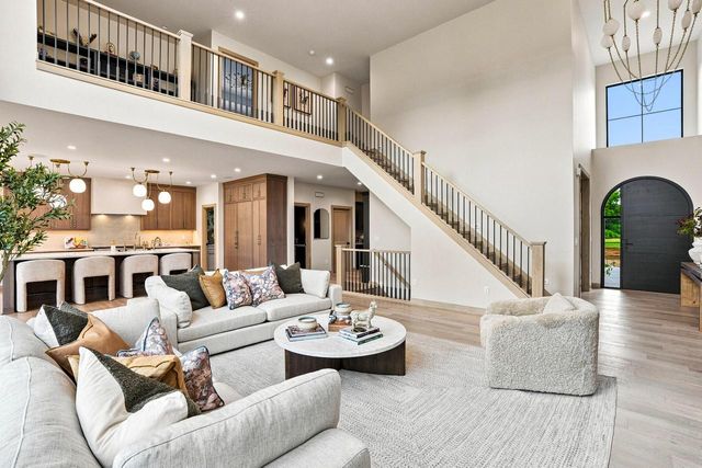 W184N5135 Sunrise LANE, Menomonee Falls, WI 53051