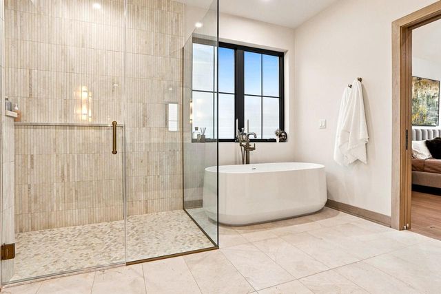 W184N5135 Sunrise LANE, Menomonee Falls, WI 53051