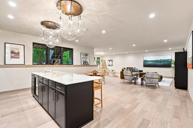 W184N5135 Sunrise LANE, Menomonee Falls, WI 53051