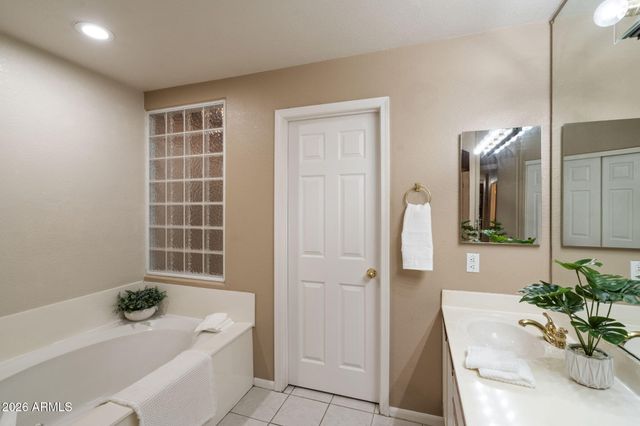 7700 E GAINEY RANCH Road E 217, Scottsdale, AZ 85258