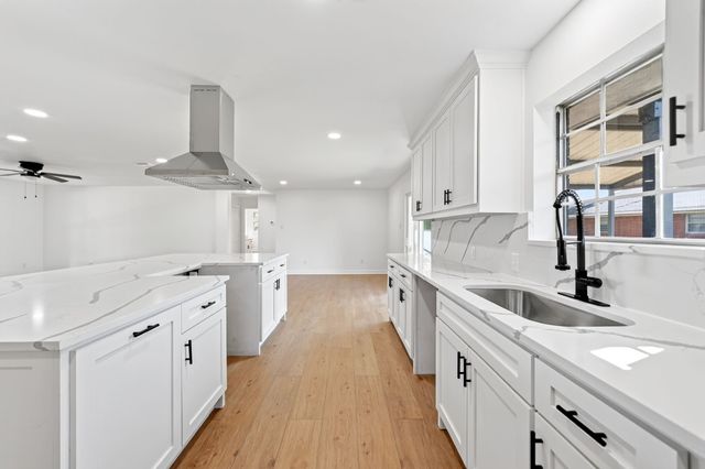 205 N 1st Street, Mabank, TX 75147