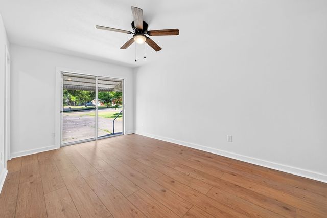 205 N 1st Street, Mabank, TX 75147