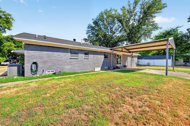 205 N 1st Street, Mabank, TX 75147
