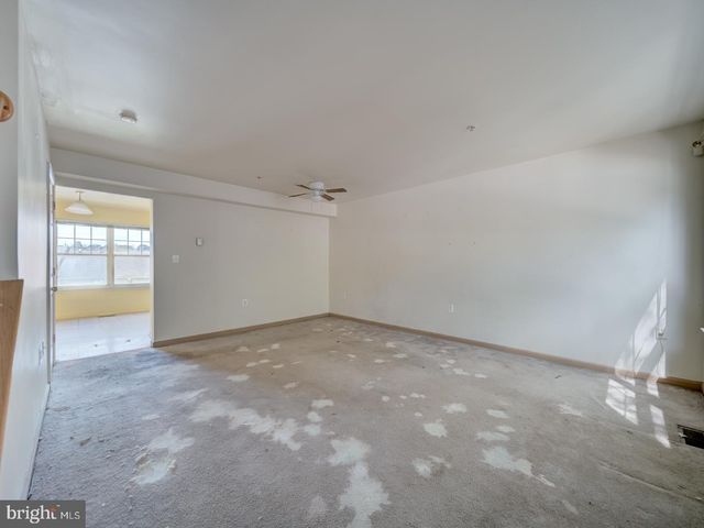 906 BLAKNEY LN SE, Washington, DC 20032