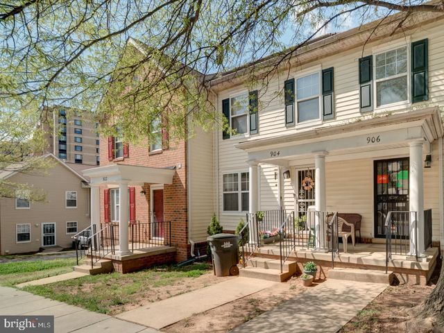 906 BLAKNEY LN SE, Washington, DC 20032