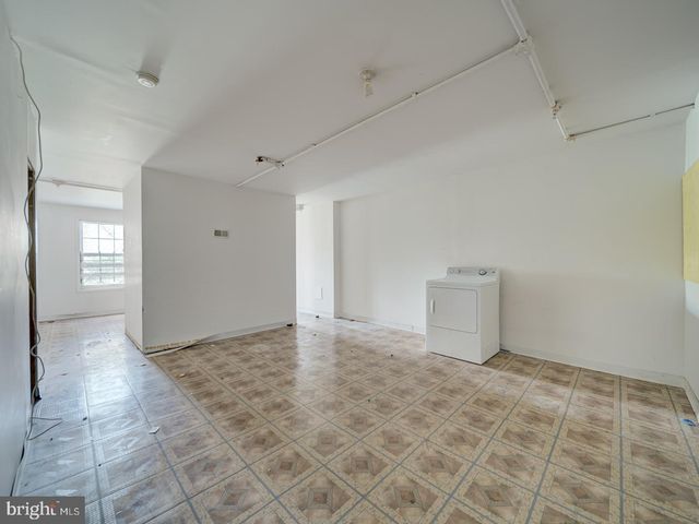 906 BLAKNEY LN SE, Washington, DC 20032