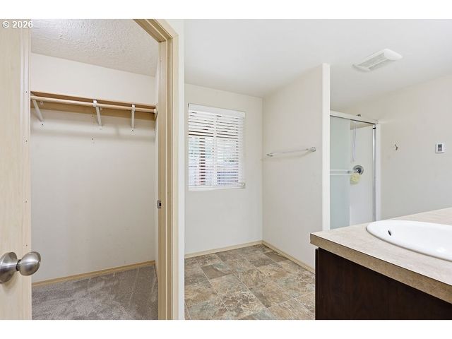 279 S 71ST St, Springfield, OR 97478