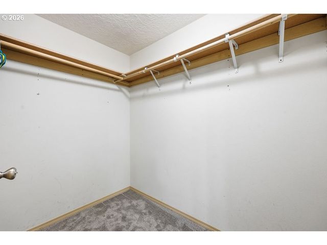 279 S 71ST St, Springfield, OR 97478