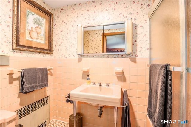 35 Terrace Pl Extension, New Milford, CT 06776