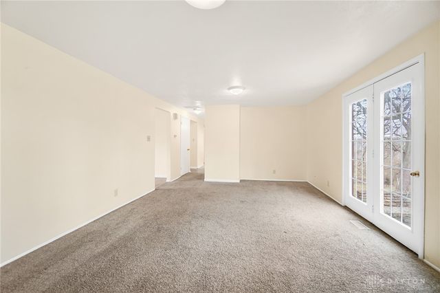 1221 Harmony Lane, Fairborn, OH 45324