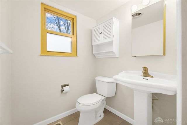 1221 Harmony Lane, Fairborn, OH 45324