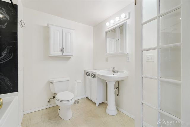 1221 Harmony Lane, Fairborn, OH 45324