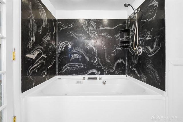 1221 Harmony Lane, Fairborn, OH 45324