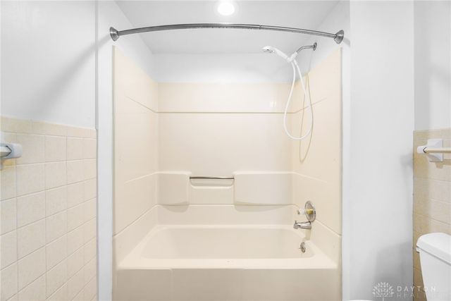 1221 Harmony Lane, Fairborn, OH 45324