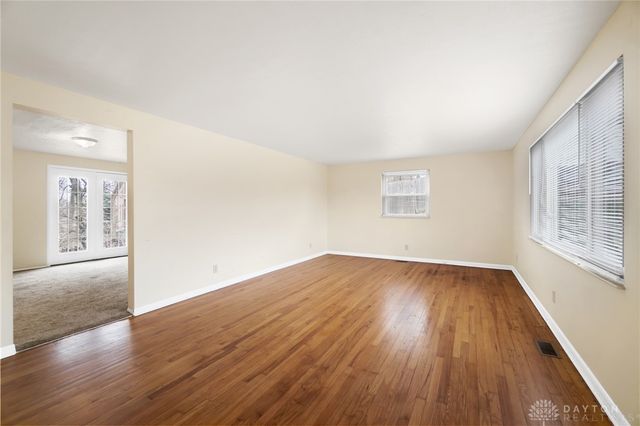 1221 Harmony Lane, Fairborn, OH 45324