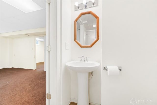 1221 Harmony Lane, Fairborn, OH 45324