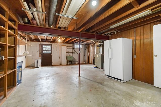 1221 Harmony Lane, Fairborn, OH 45324