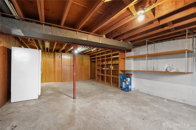 1221 Harmony Lane, Fairborn, OH 45324